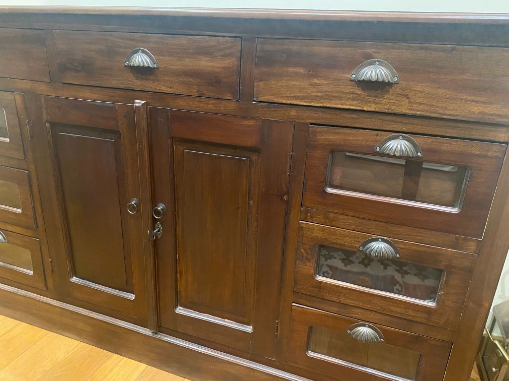 Aparador, Sideboard