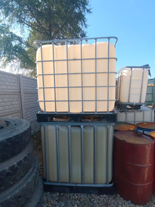 Mauzery 1000l plastikowa paleta kosz metalowy