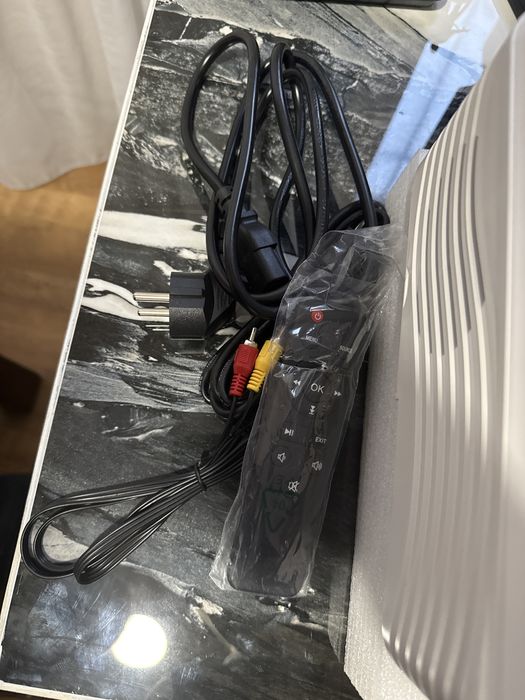 Мультимед. проектор DR.Q Ak-50 full hd led 6000 Лм WiFi з динаміками.