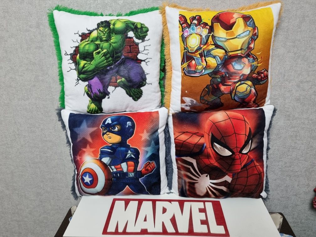 Декоративна подушка з Супергероями Марвел!