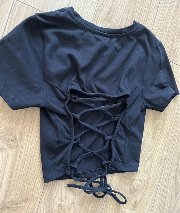 Koszulka crop top czarna nieużywana rozm XS / Sinsay