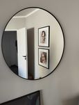 Lustro Lindbyn z IKEA w czarnej ramie 80 cm