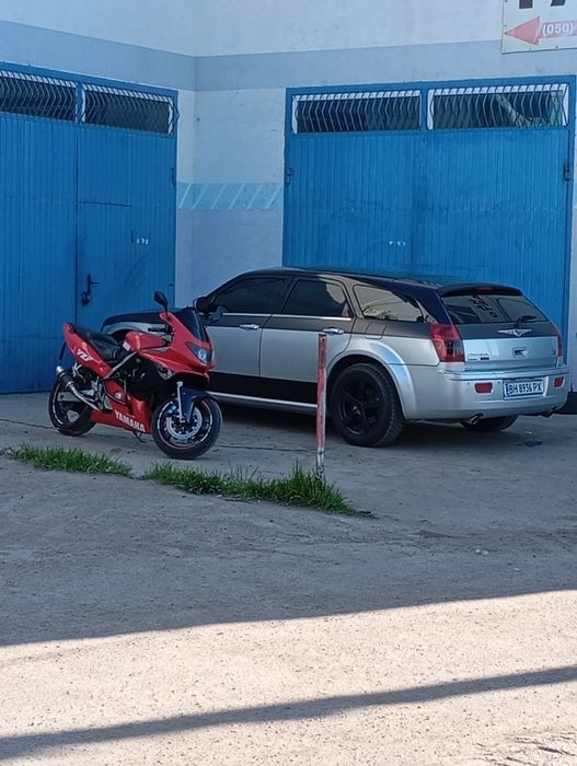 Крайслер 300с 5.7 хеми awd