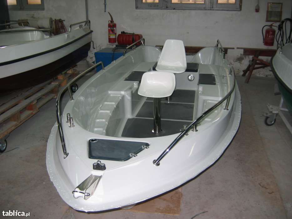 Łódź wiosłowa motorowa BARAKUDA 430