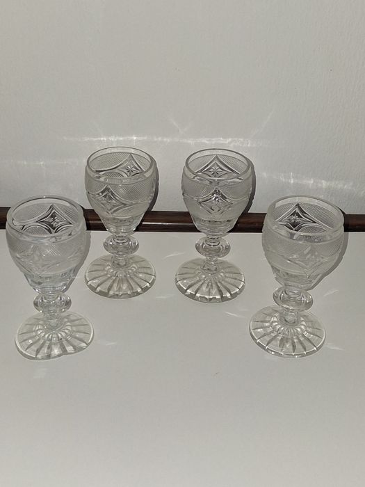 4 copos ponta de diamante