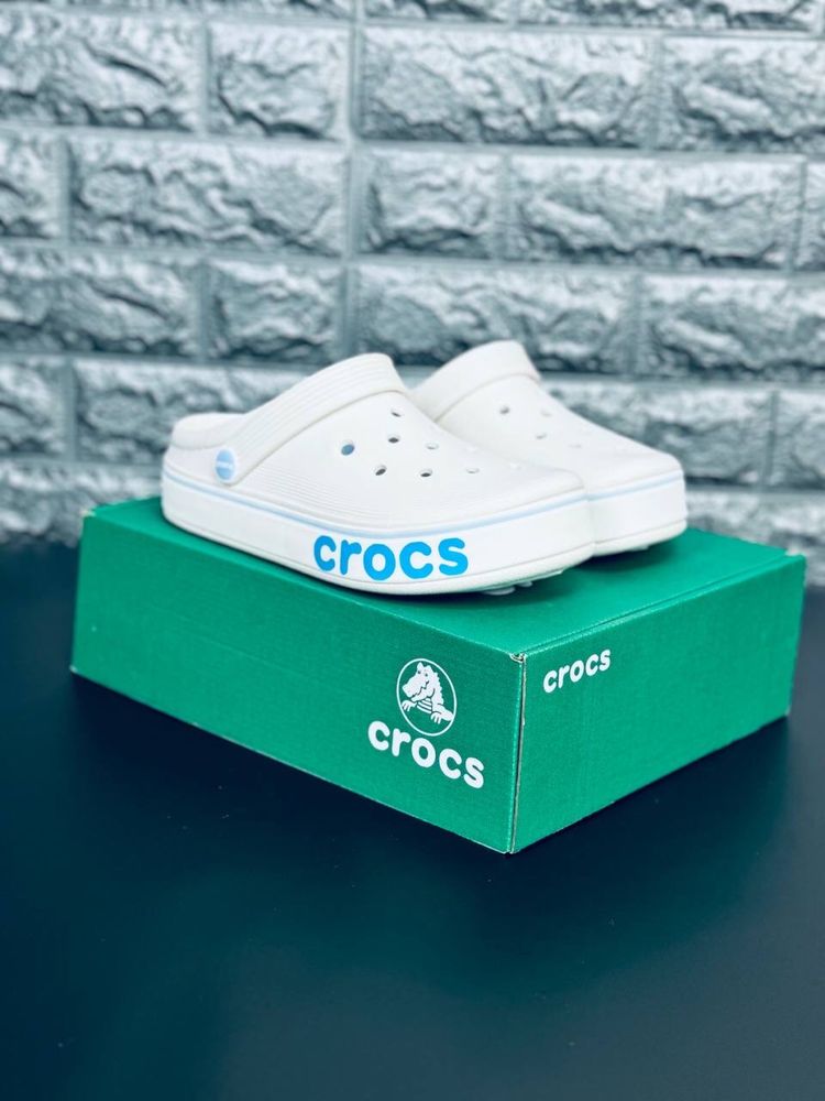 Шлепанцы Crocs 2024 женские Белые пляжные шлепки тапочки кроксы сабо