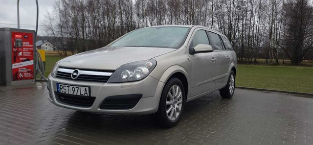 Opel Astra H 1.6 LPG 2006r. Kombii