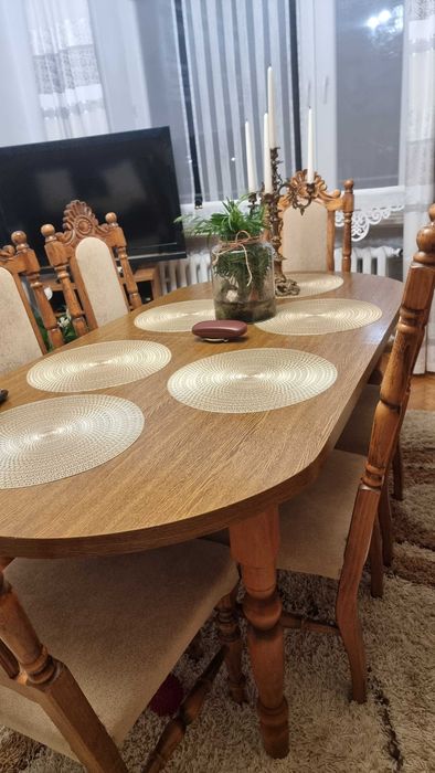 Stół drewniany brazowy