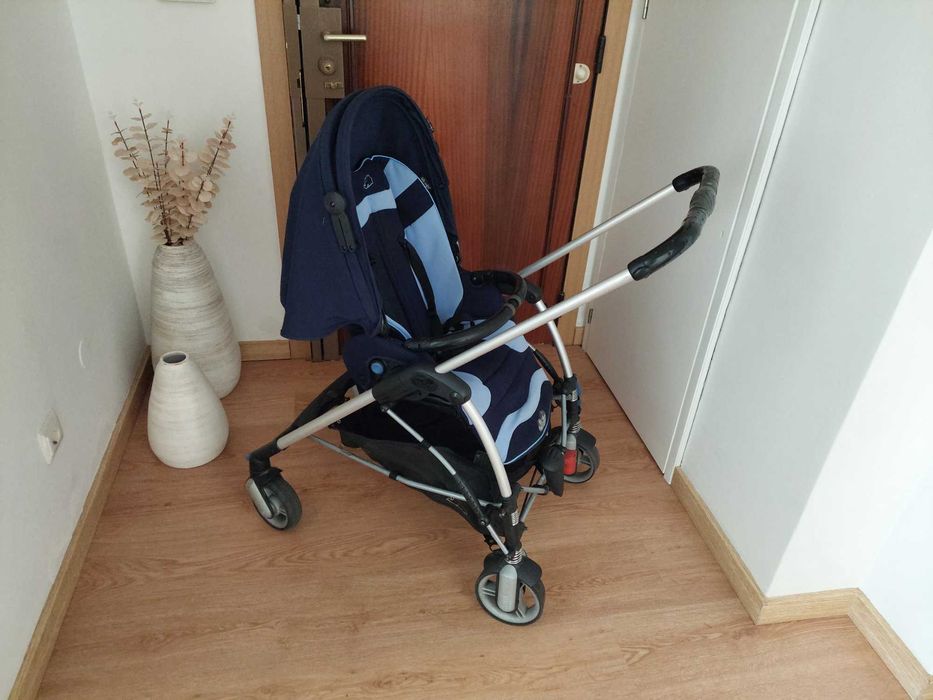 Conjunto Passeio Bébé Confort Streety (Carro, Ovo, Alcofa, Cadeira)