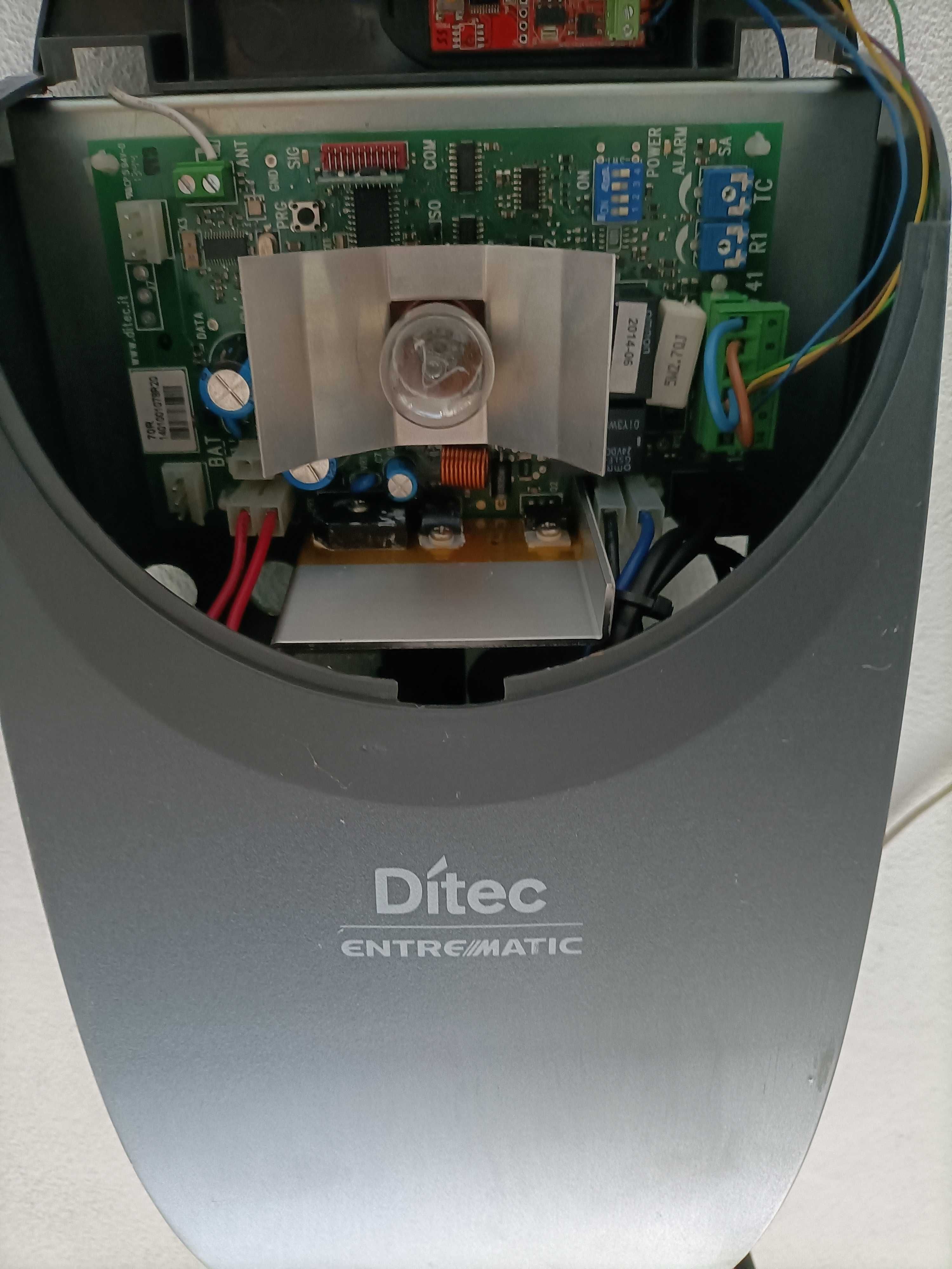 Automatismo Ditec portão garagem