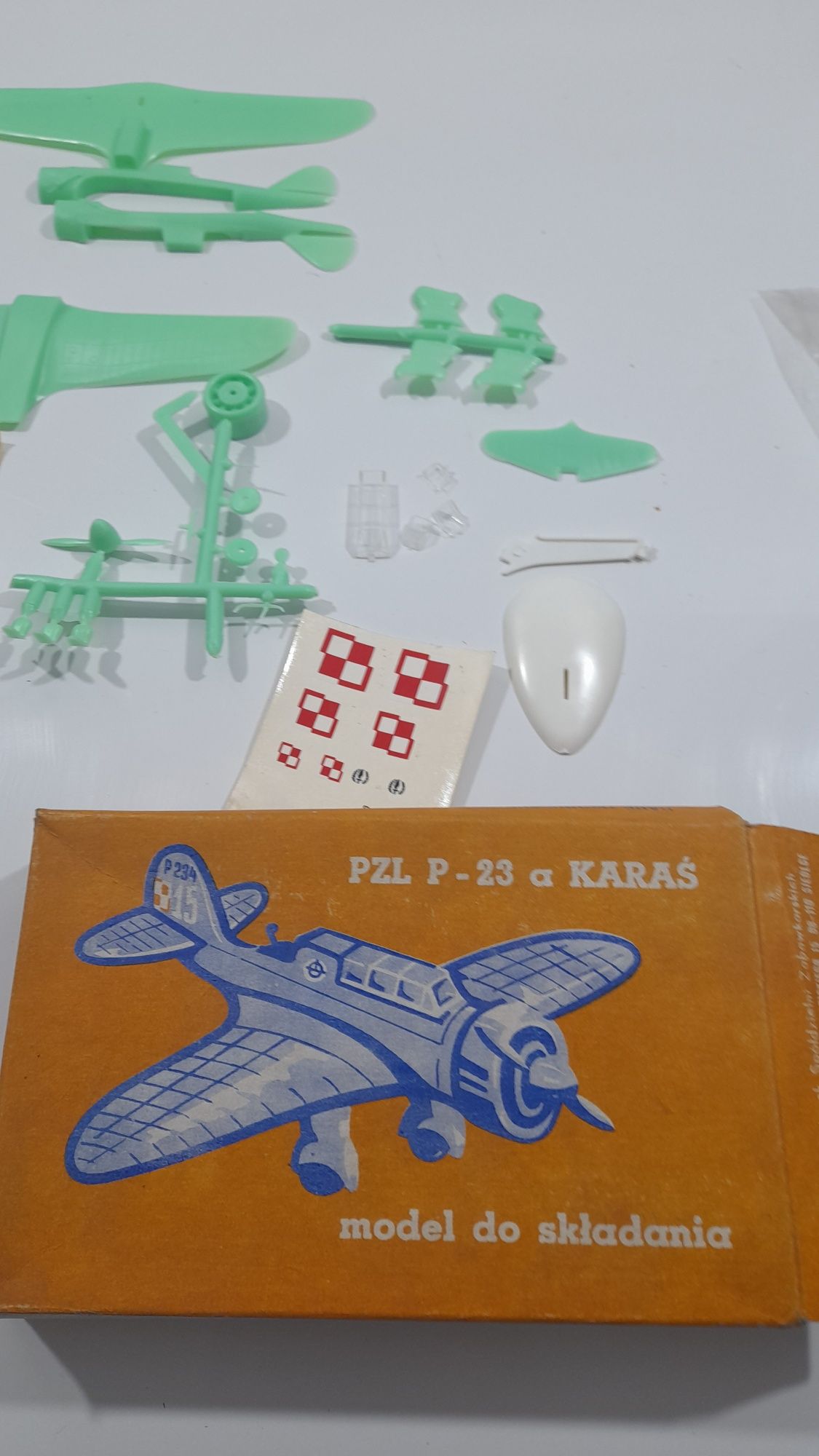 PZL P-23 a Karaś model do składania PRL samolot