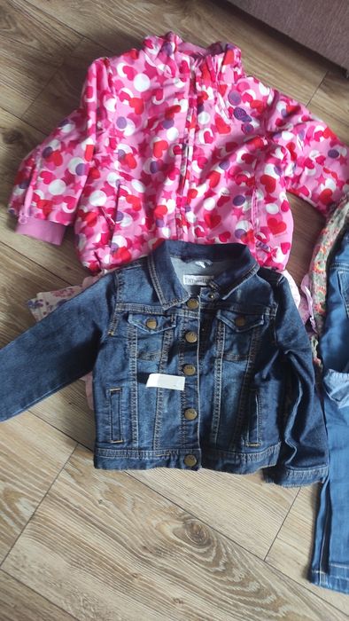 Paka Sprzedam całość 86 -110 dla dziewczynki