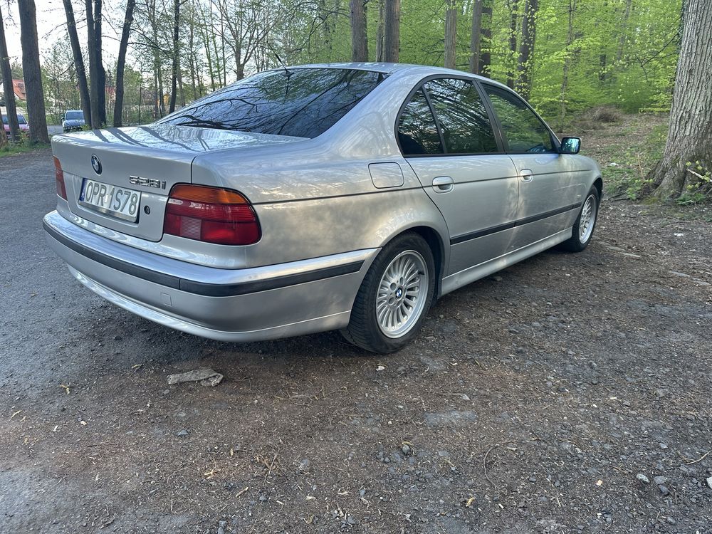 BMW E39 528i BMW 5