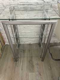 Stolik metalowy ze szklanymi półkami