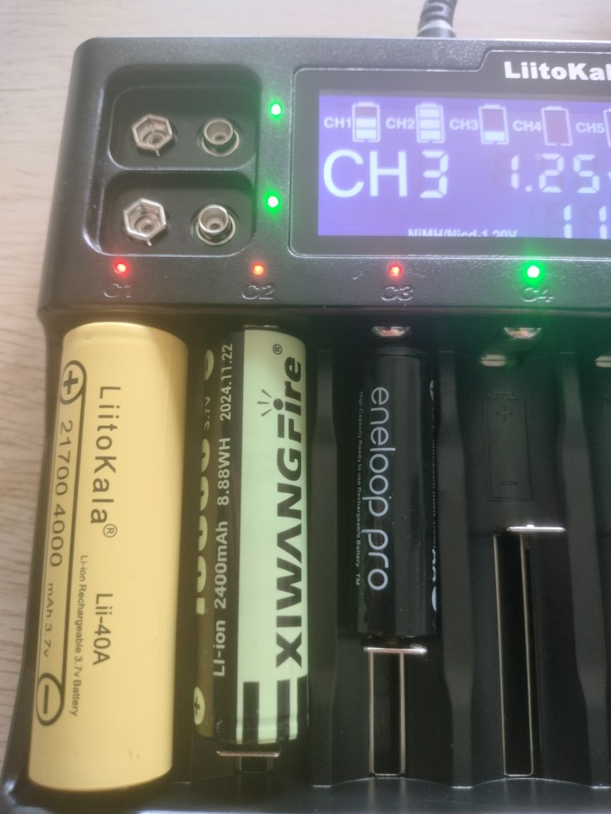Ładowarka LiitoKala Lii S8 uniwersalna 8 portów