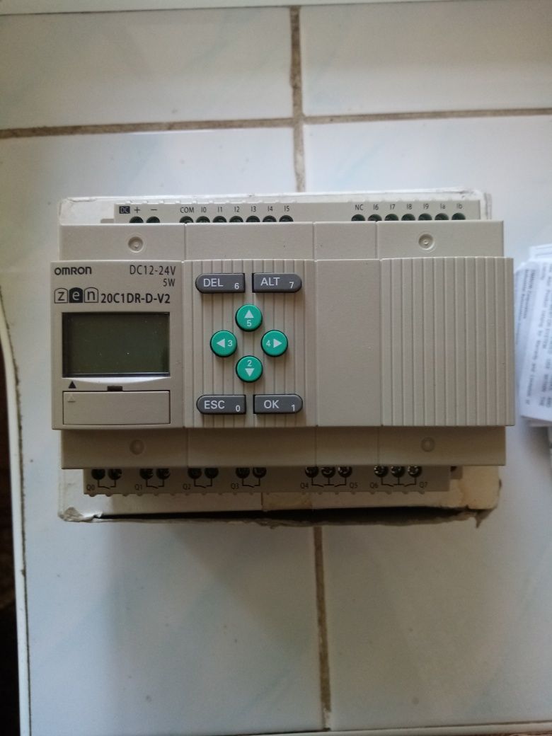 Реле Omron ZEN-20C1-DR-D-V2