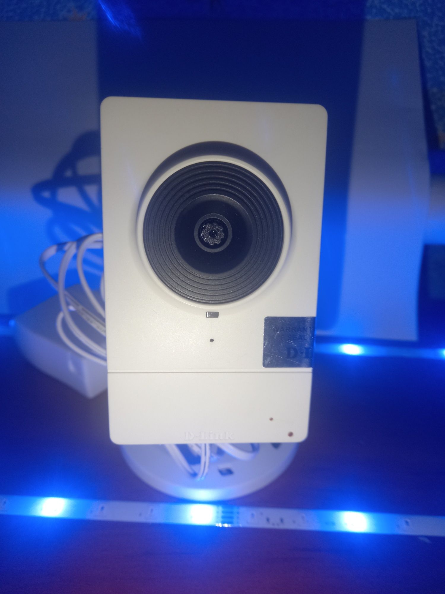 1 D-Link DCS-2103 Сетевая мегапиксельная IP-камера