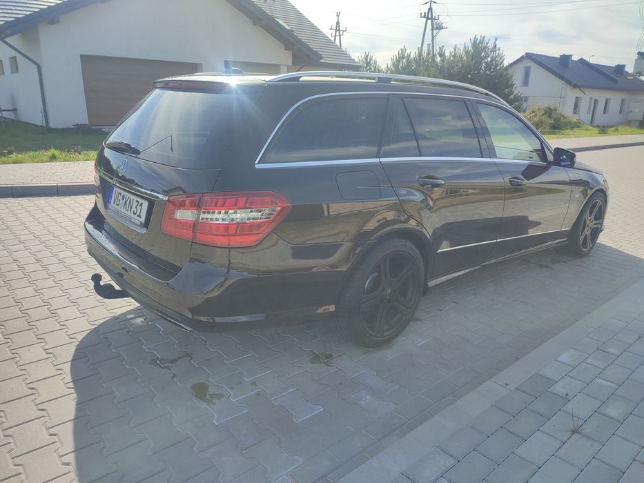 Mercedes E350 V6