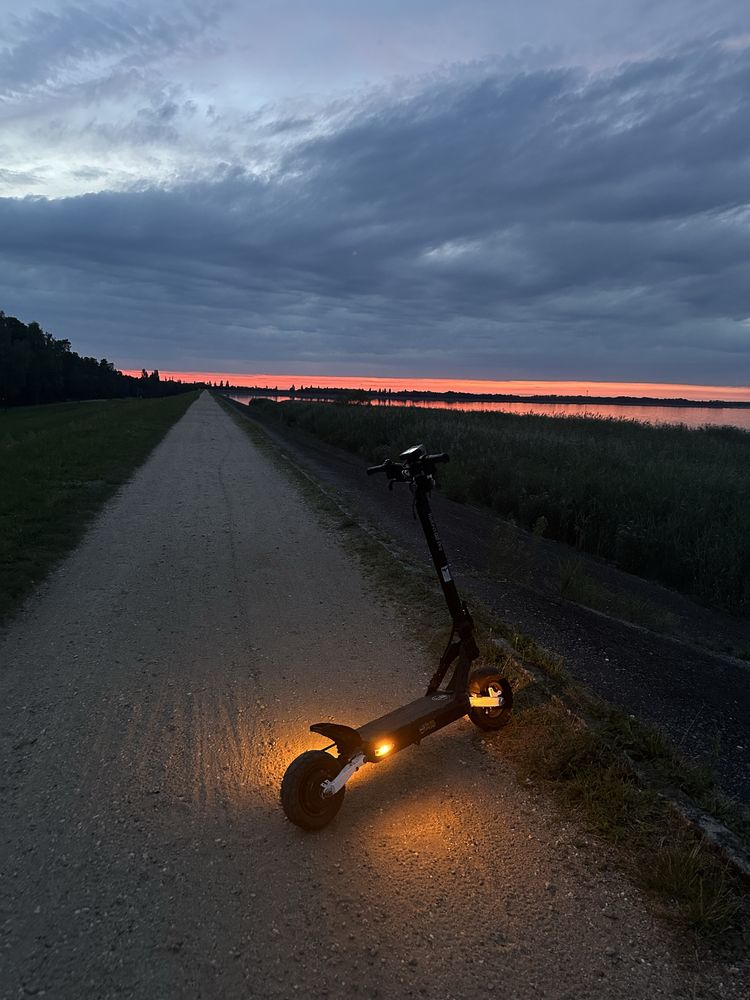Kukirin g2 pro custom,cos jak ausom kamikaze xiaomi ninebot