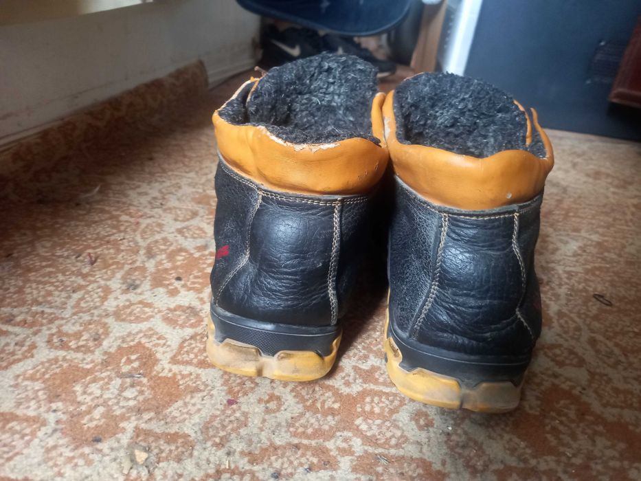 Ботінки з натуральної шкіри  Colombia демісезонно-зимові розмір 44