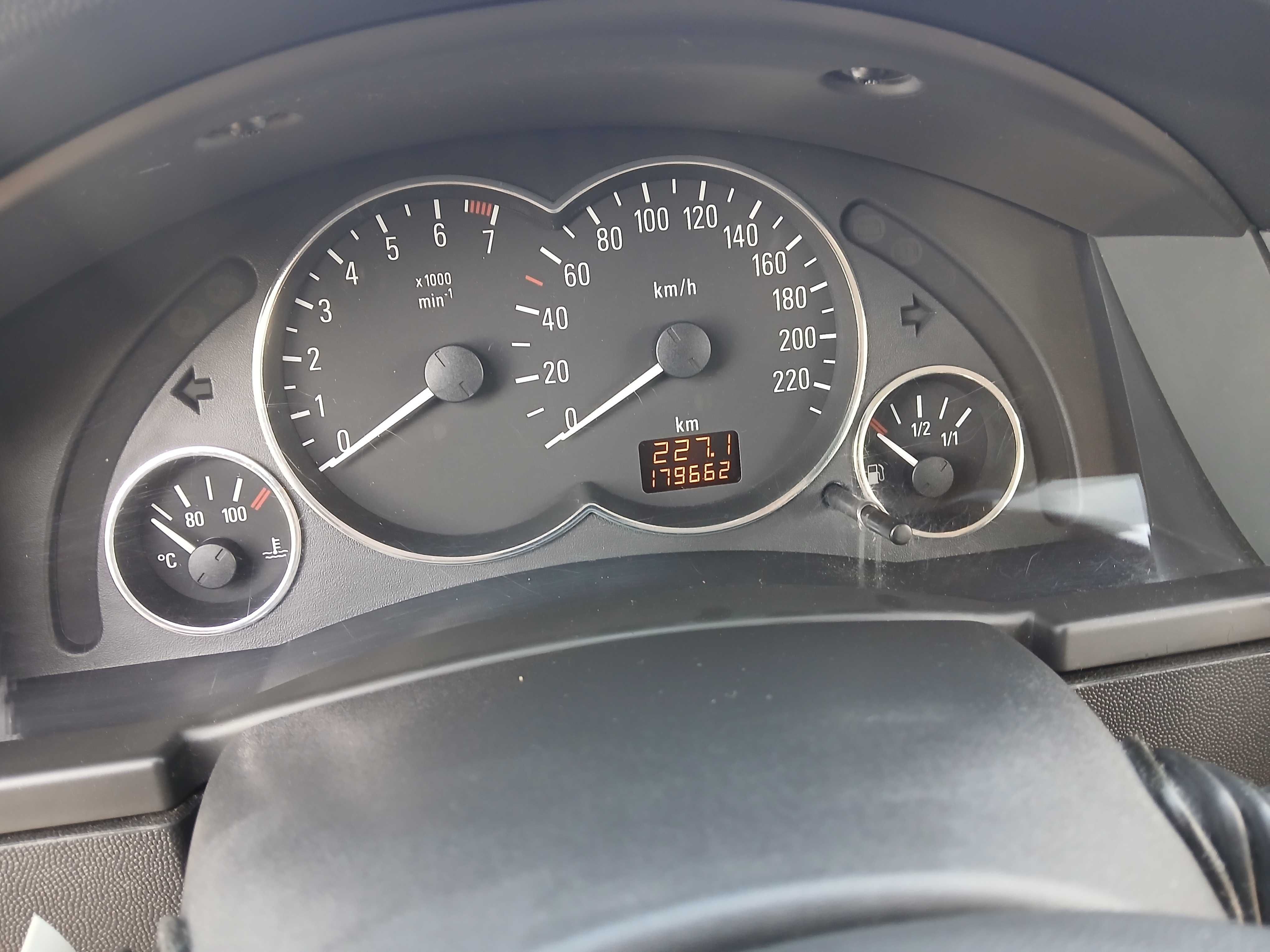 Opel meriva em muito bom estado