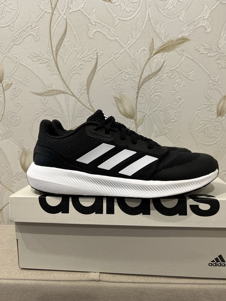 Кросівки ADIDAS оригінал