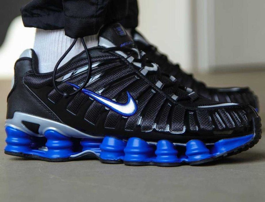 Унисекс белые кроссовки Nike Shox TL чорні кросівки найк шокс тл серые