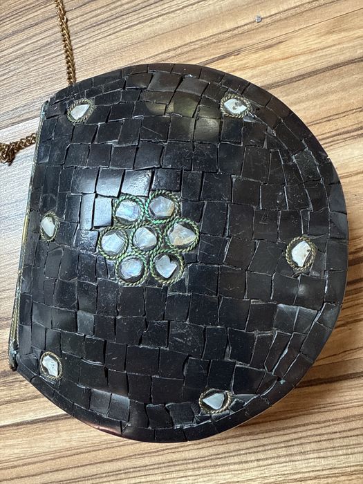 Manufaktura recznie wykonana torebka z mosiądzu i masy perlowej