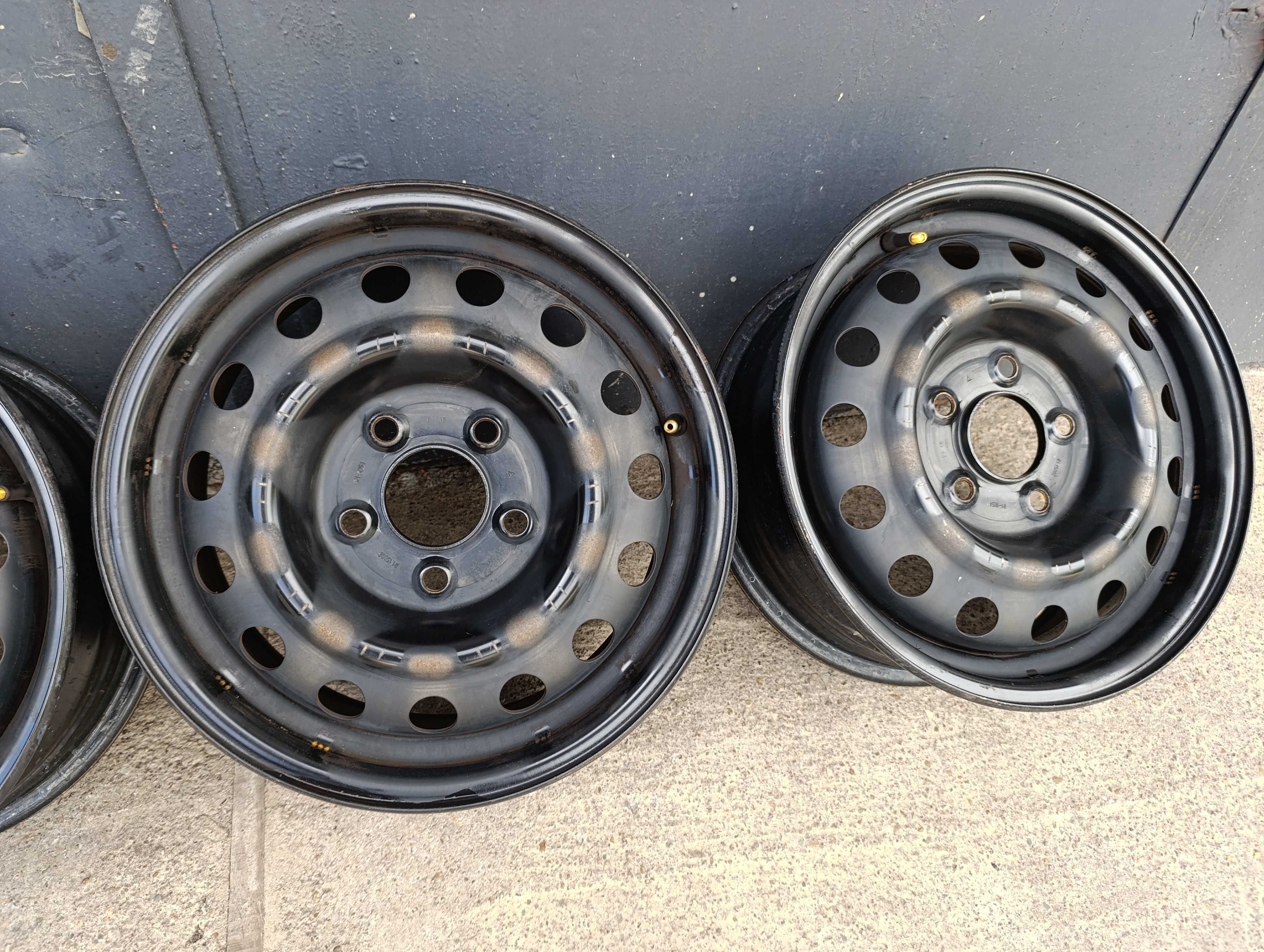 Felgi stalowe 15'' Hyundai i30 Mazda 3 Kia Ceed 6J 5x114,3 ET46
