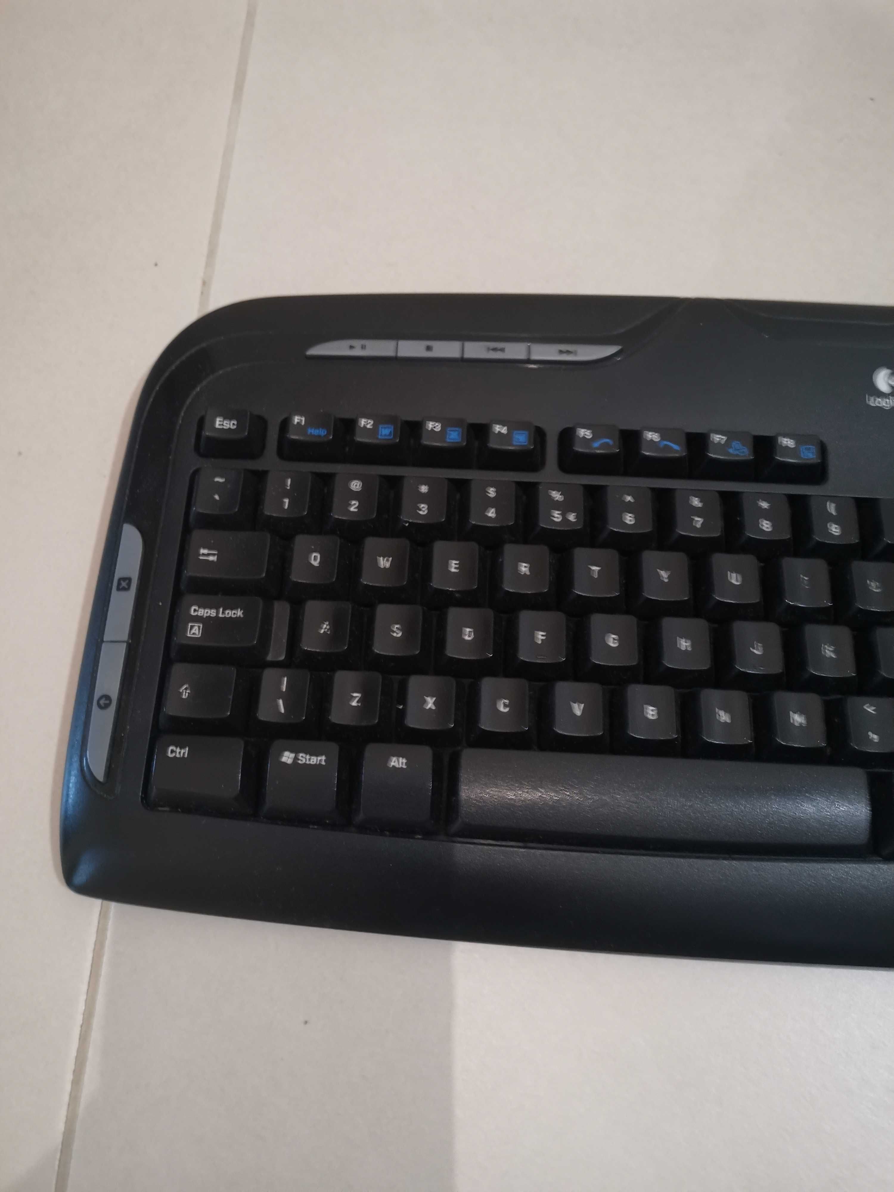 Klawiatura Logitech z myszą