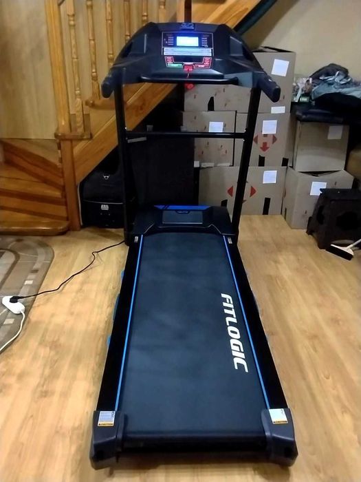 Бігова доріжка FitLogic T15