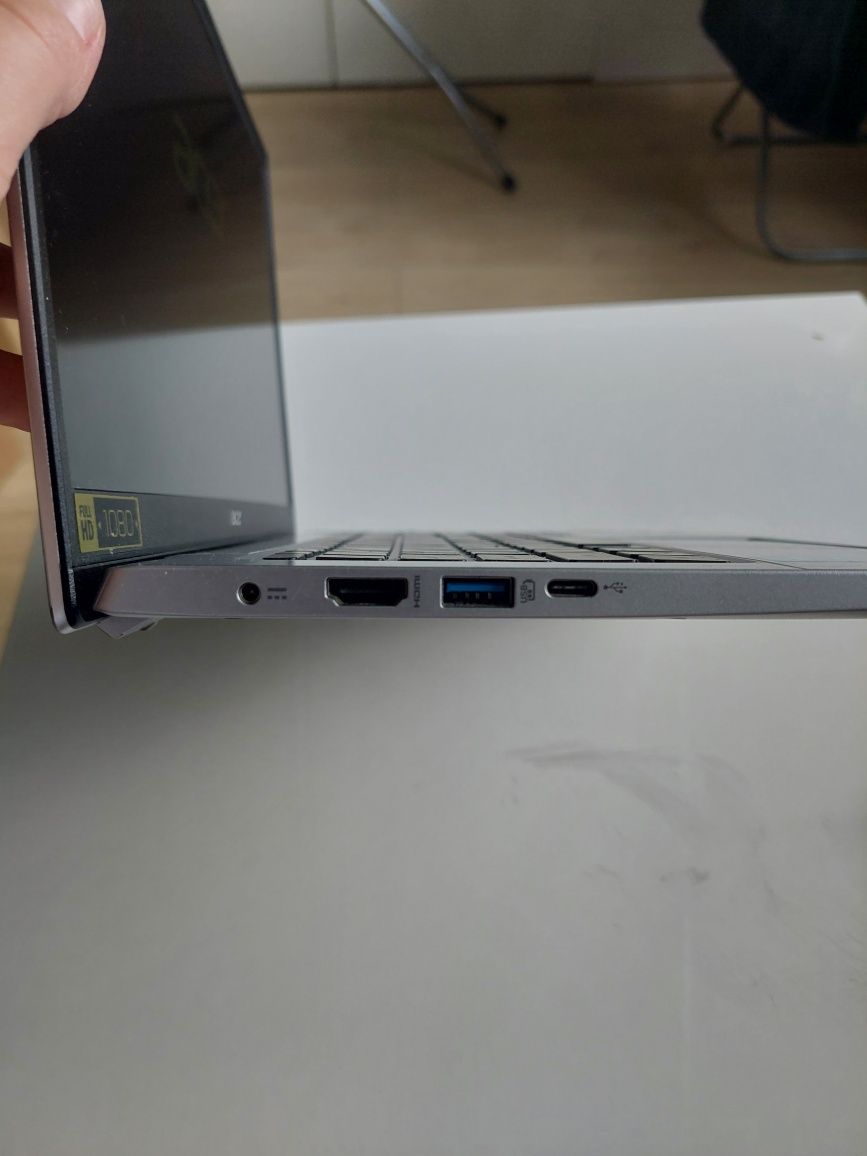Laptop ACER Swift 1 4/120 GB SSD ekran full hd net note book