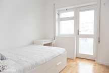 146773 - Quarto com cama de casal, com casa de...