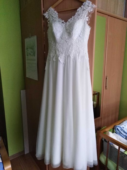 Suknia ślubna, r. 38, super stan, klasyczna z koronkami