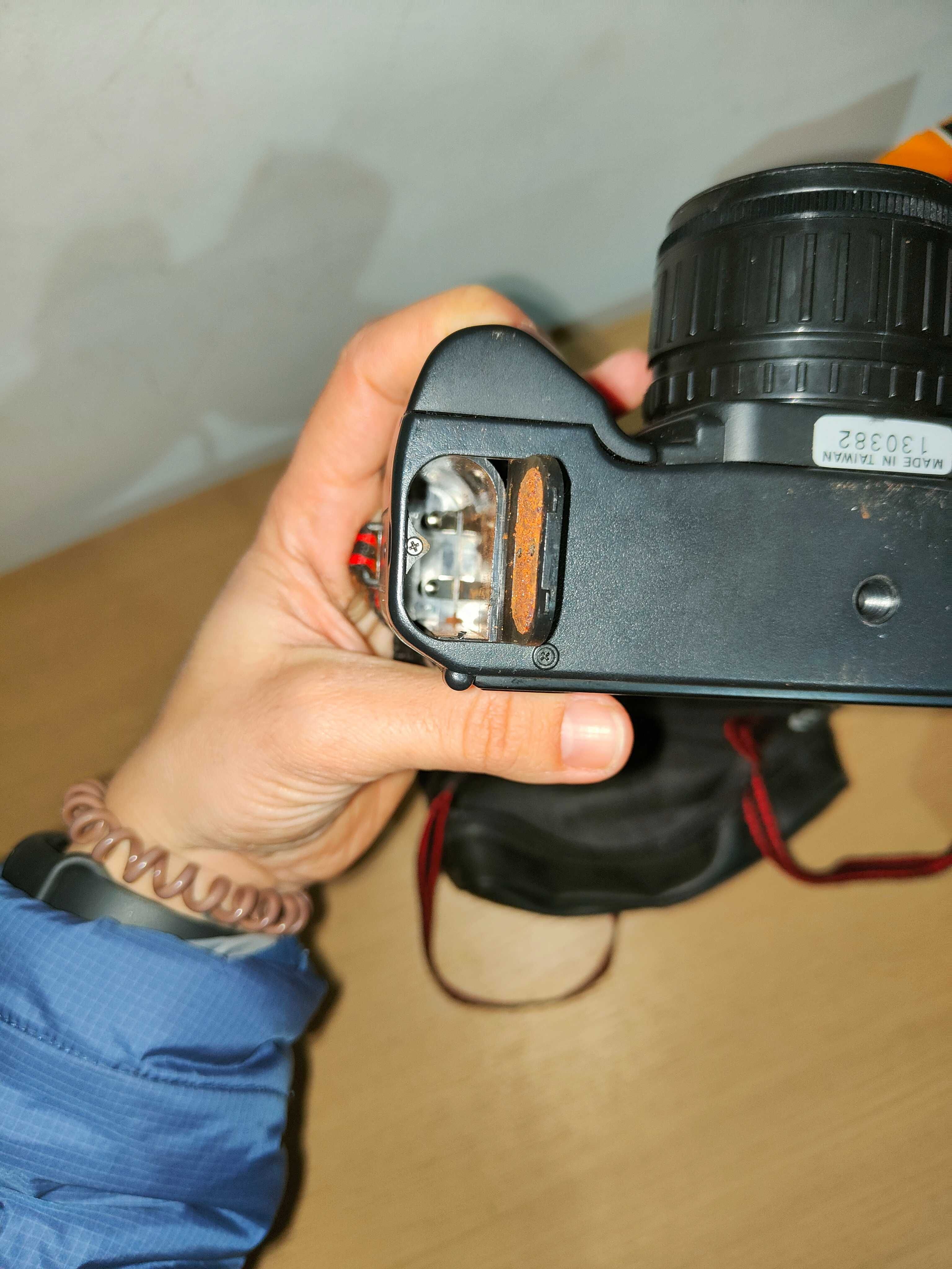 Máquina Fotográfica Konex DV-35
Flash Mikona