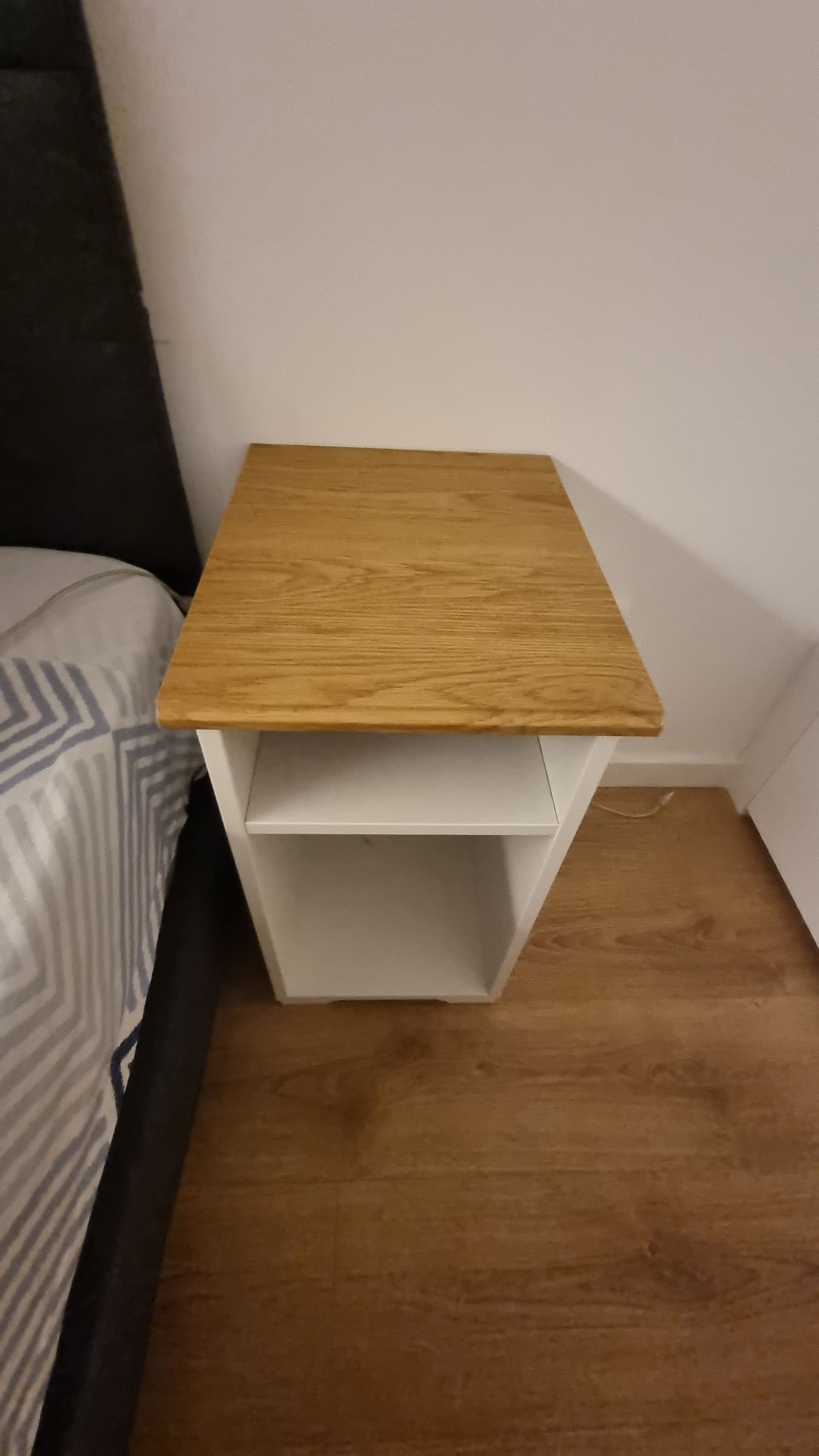 Mesa de Cabeceira