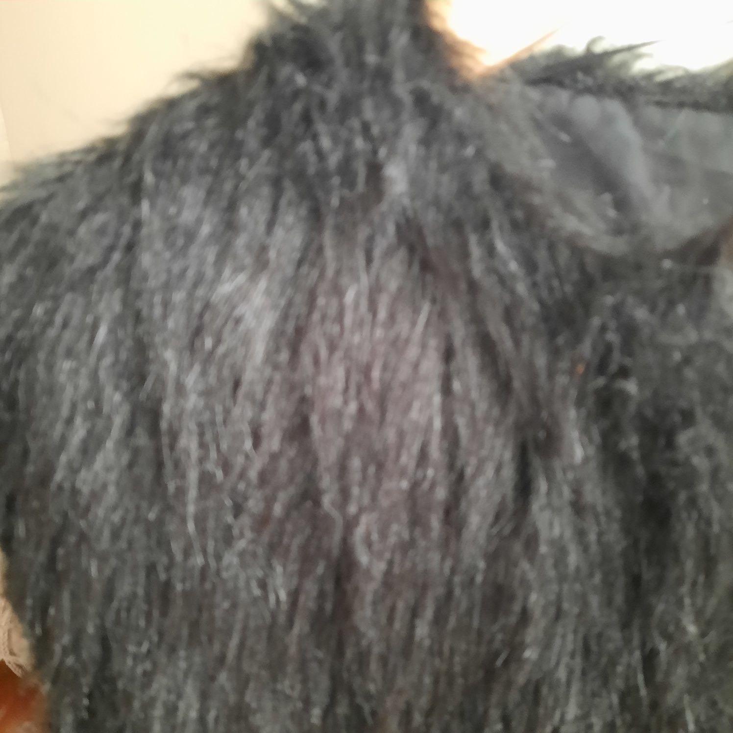 Coletes em pelo sintetico caramelo e preto