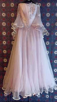 Светло-розовое импортное свадебное платье.Размер 38/M/44