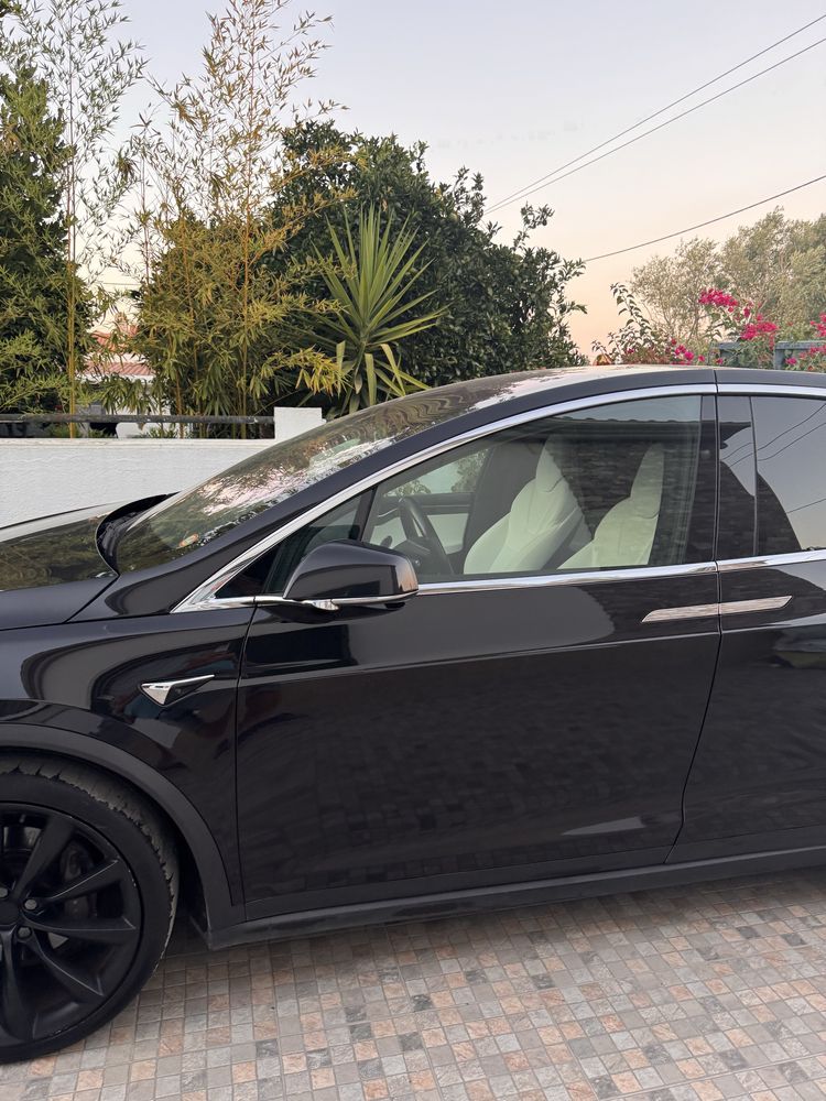 Tesla X 90 dual motors