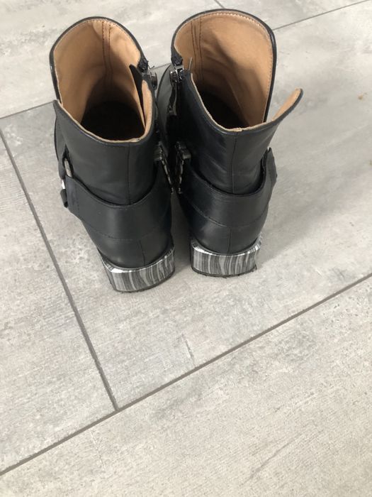 Fajne botki Venetti 37, wkladka 24 skora naturalna