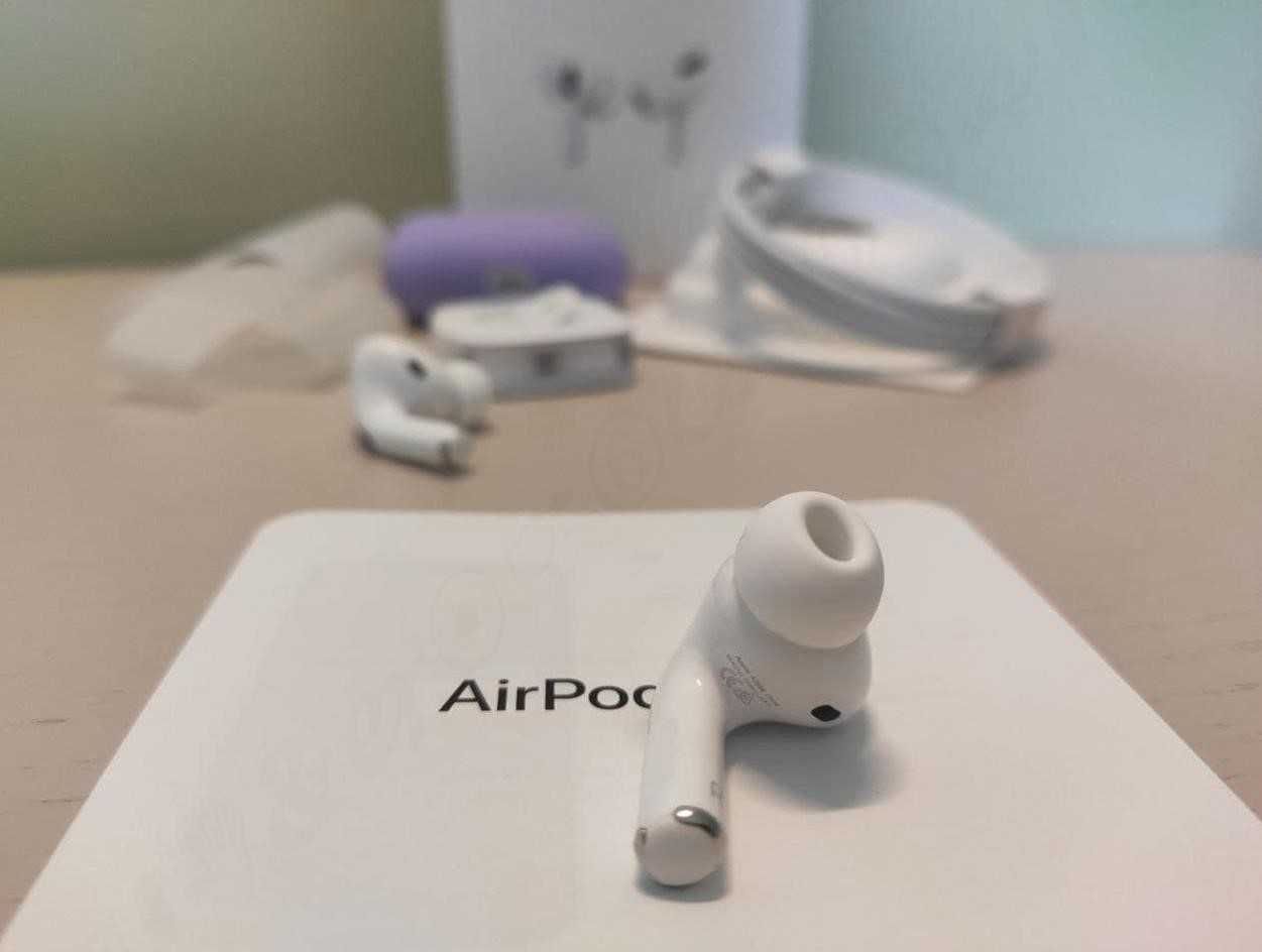 Епл AirPods pro на чіпі Айроха 1562a Оригінал 1:1