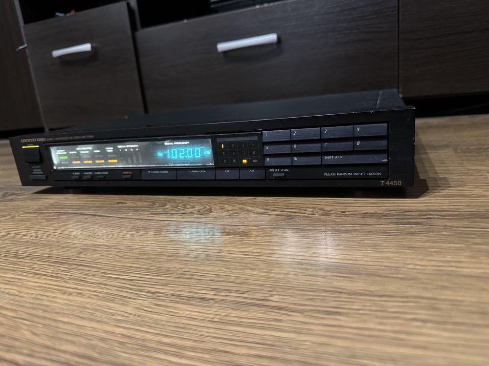 Tuner Onkyo AM/FM Integra QUARTZ T4450