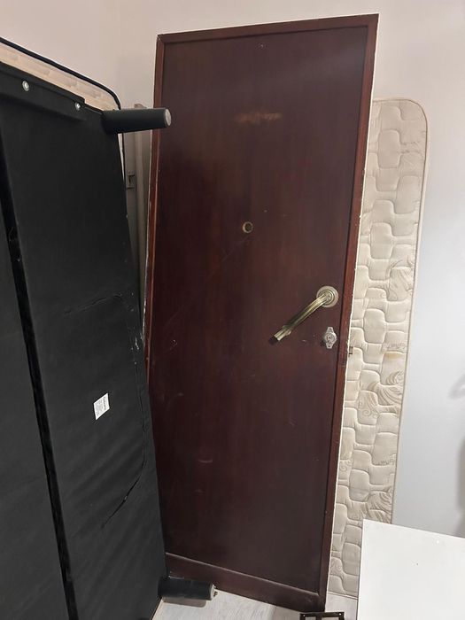 Porta exterior direita