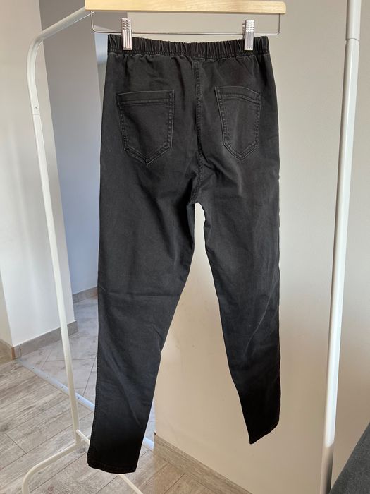 Джегінси Calzedonia