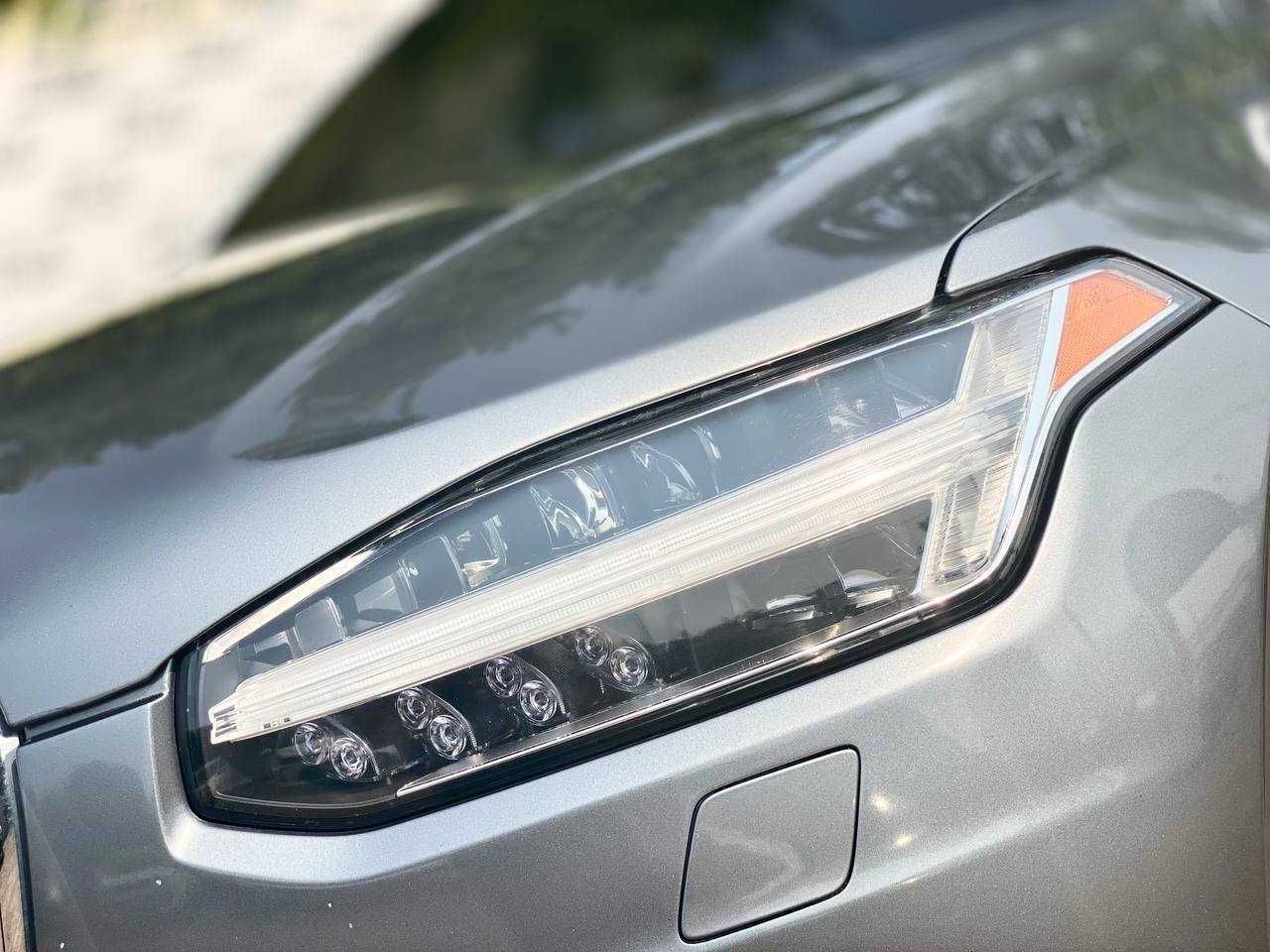 Volvo XC90 2015 рік