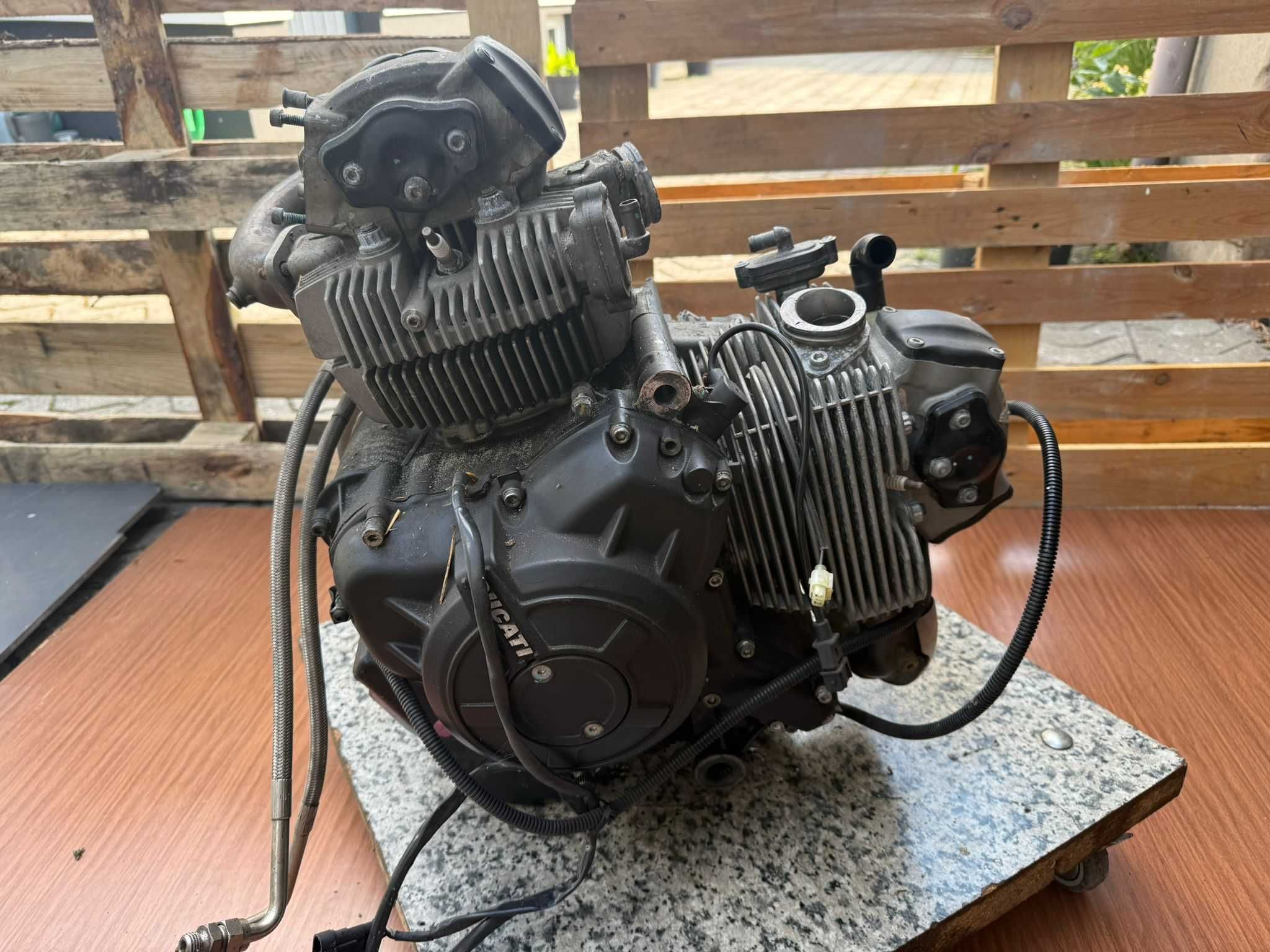 DUCATI 797 monster silnik