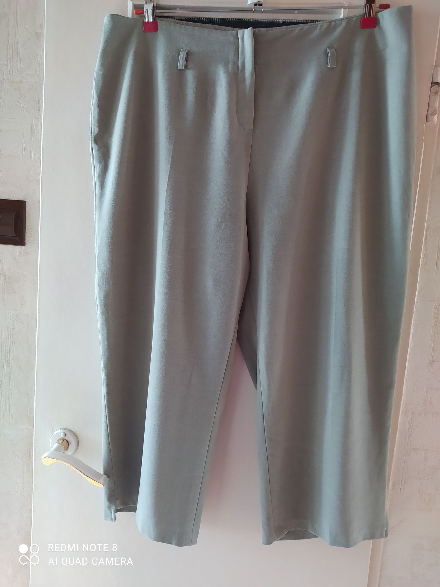 Spodnie damskie, oliwkowe rozmiar 50 euro22