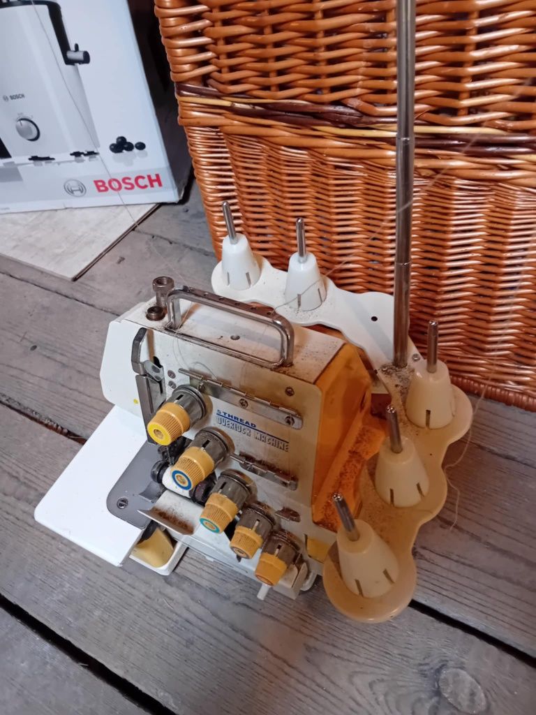 Overlock machine