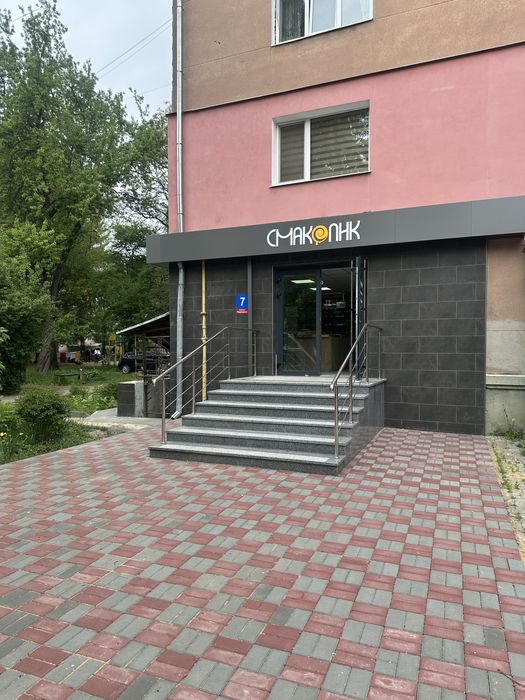 Продам комерційне приміщення район 5 школи ,вул.Перемоги