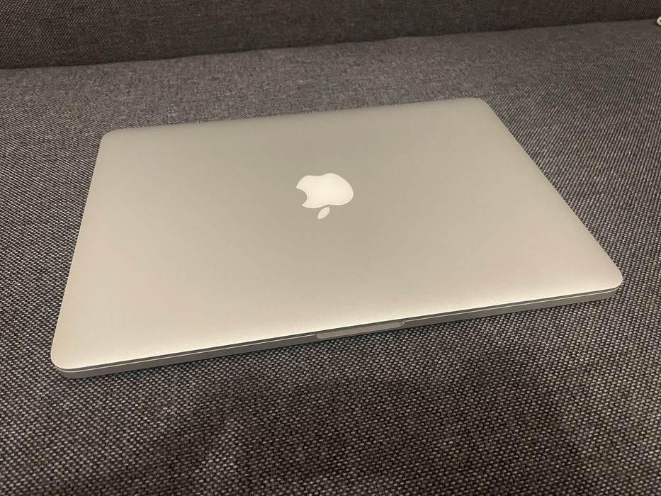 MacBook Pro 2015, Intel Core i5, 8GB DDR3, 250 GB